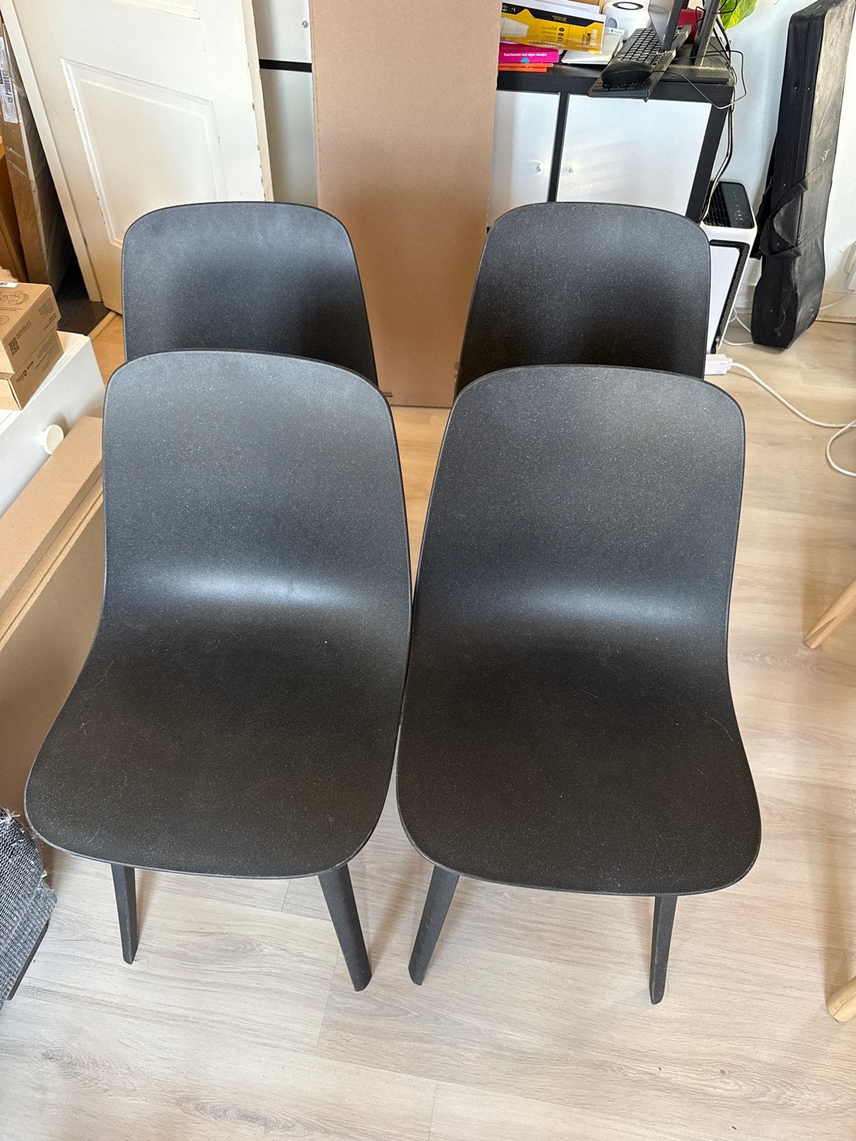 4x IKEA ODGER stoelen in antraciet - Zo goed als nieuw, Ophalen, Kunststof, Zwart, Zo goed als nieuw