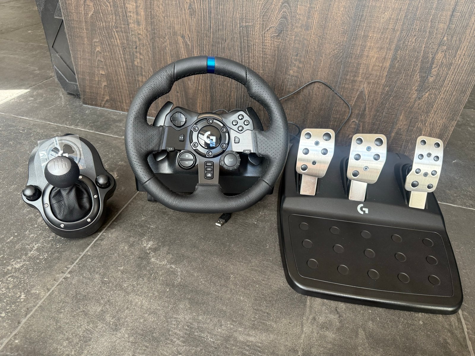 Logitech G923 SE Trueforce Racestuur voor PS4/PS5/PC, Ophalen, Zo goed als nieuw, Stuur of Pedalen, PlayStation 4