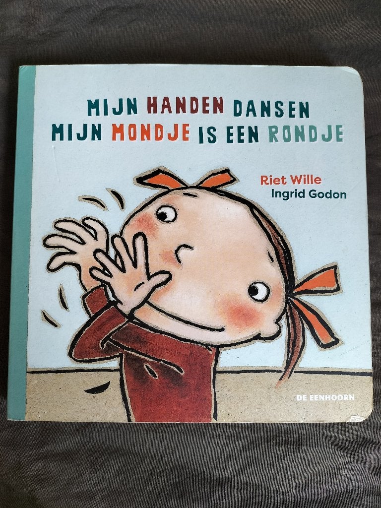 Riet Wille - Mijn handen dansen, mijn mondje is een rondje, Boeken, Ophalen of Verzenden, Zo goed als nieuw, Riet Wille