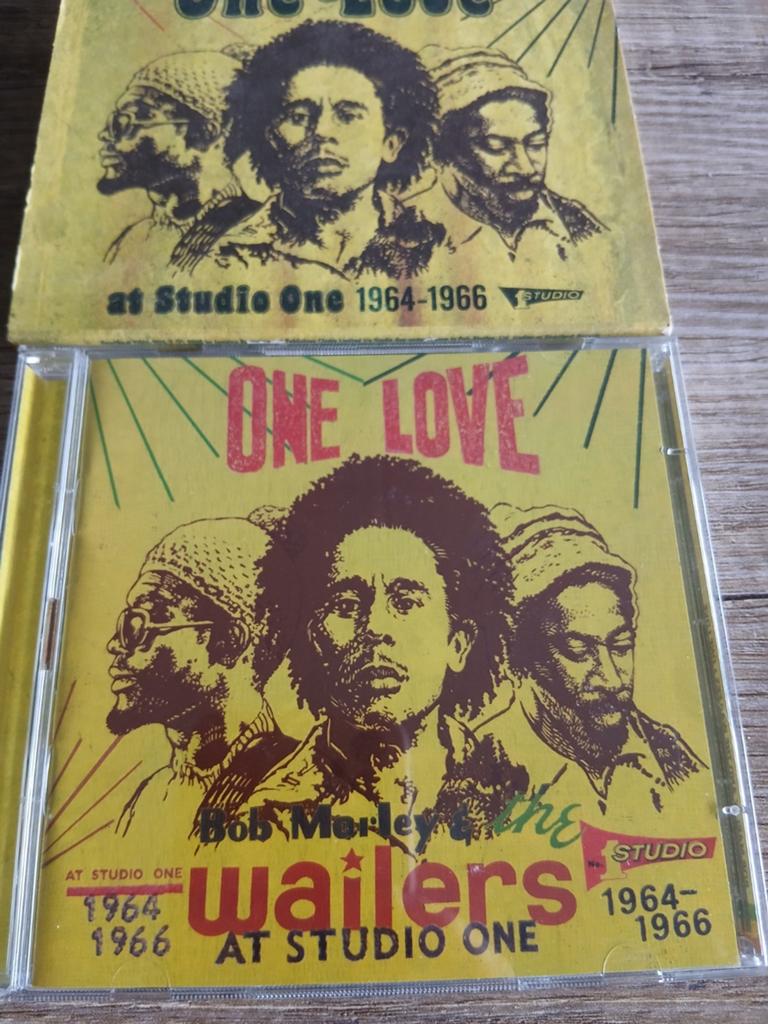 Bob Marley & The Wailers - One Love ( Boxset), Cd's en Dvd's, Cd's | Reggae en Ska, Ophalen of Verzenden, Zo goed als nieuw, Boxset