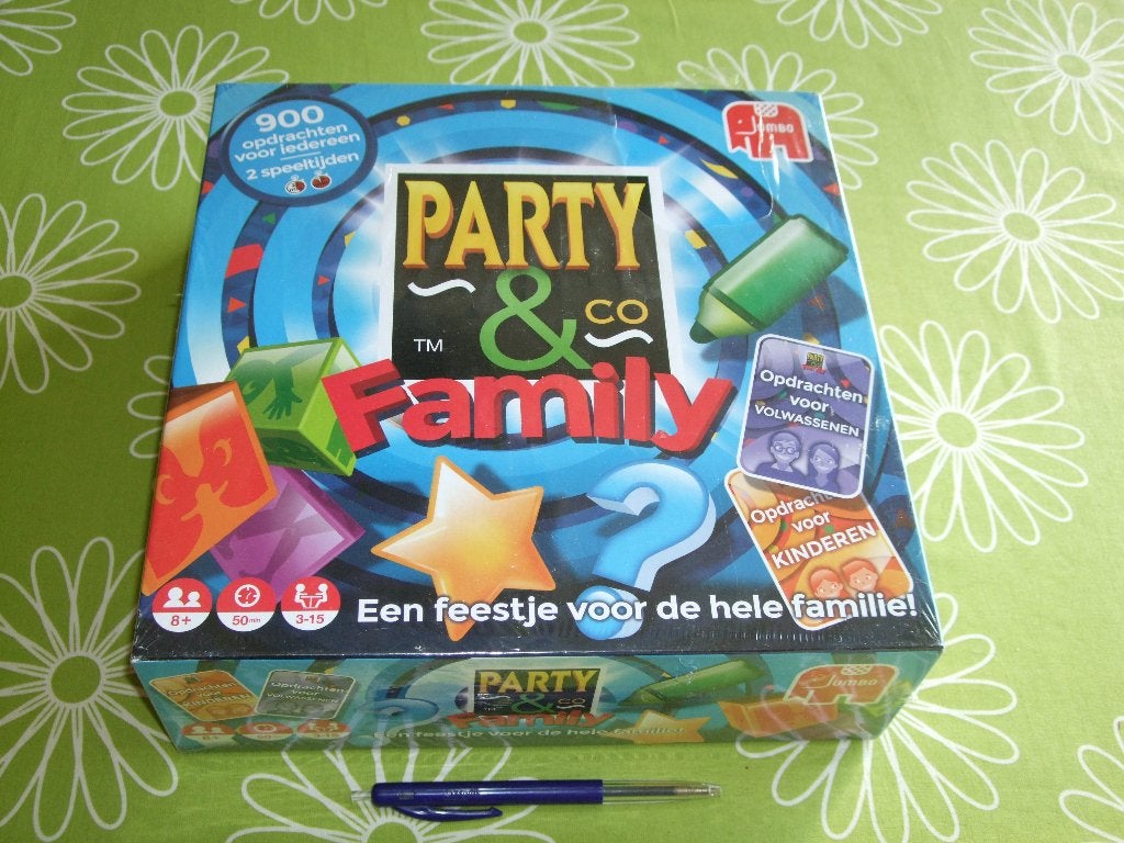 Nieuw in seal: Party & Co Family - een feestje!, Vijf spelers of meer, Ophalen of Verzenden, Nieuw