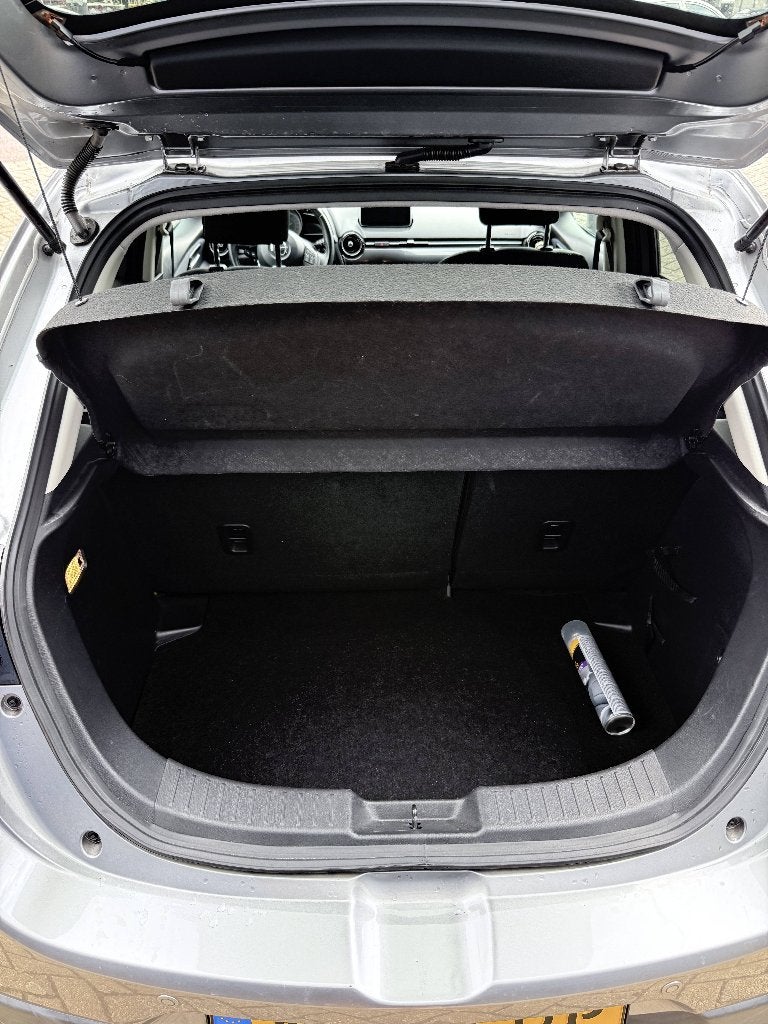 Foto 13 van Mazda 2 1.5 Skyactiv-g 90PK AUTOMAAT 2015 Grijs