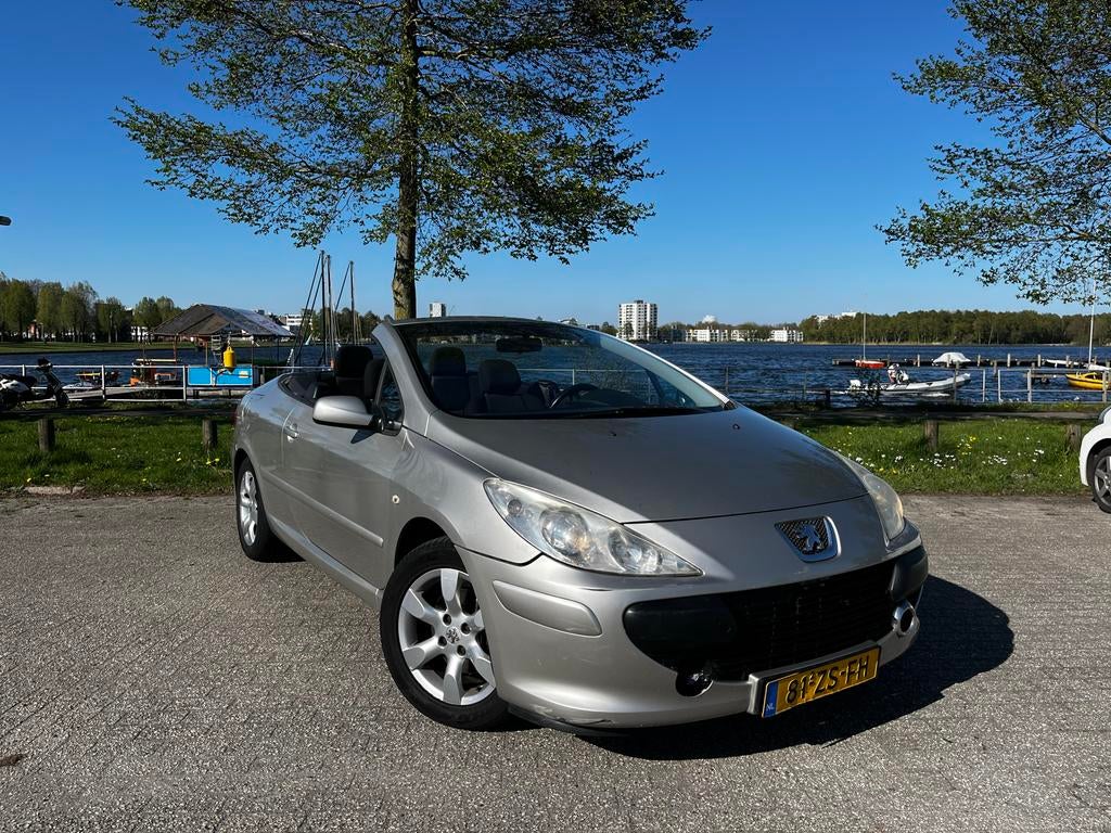 Peugeot 307 1.6 16V CC 2007 Grijs (Lees Advertentie), Auto's, 4 cilinders, Cabriolet, 4 stoelen, Handgeschakeld