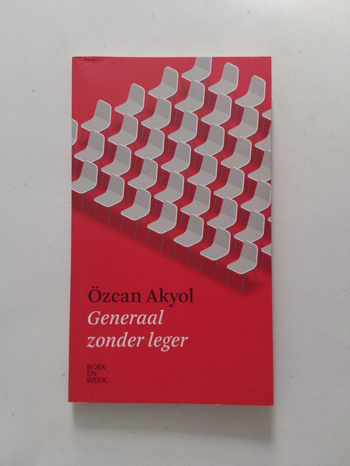 Özcan Akyol : Generaal zonder leger, Boeken, Ophalen of Verzenden, Zo goed als nieuw, Özcan Akyol