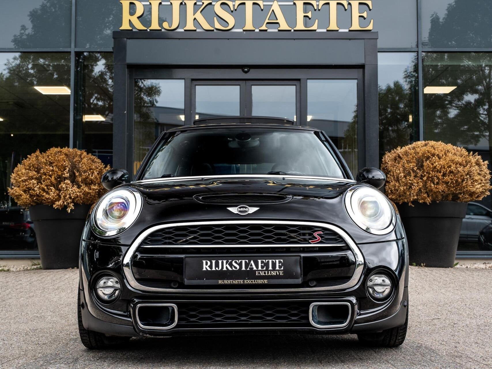 Mini Mini Cooper S 2.0 Chili|PANO|LEDER|LED|PDC|SFEERVERL., Auto's, 1998 cc, Gebruikt, 4 stoelen, Zwart