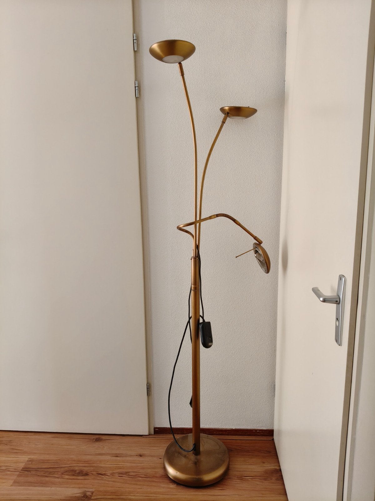 Staande vloerlamp 180 cm met dimmer, gratis af te halen, Huis en Inrichting, Lampen | Vloerlampen, Ophalen, Gebruikt, Metaal, 150 tot 200 cm