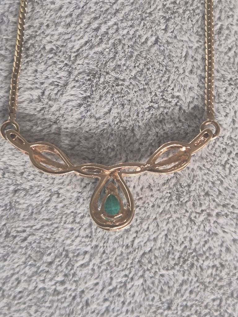 Ketting van 9 karaat geel goud & groene saffier hanger, Sieraden, Tassen en Uiterlijk, Kettingen, Ophalen of Verzenden, Zo goed als nieuw