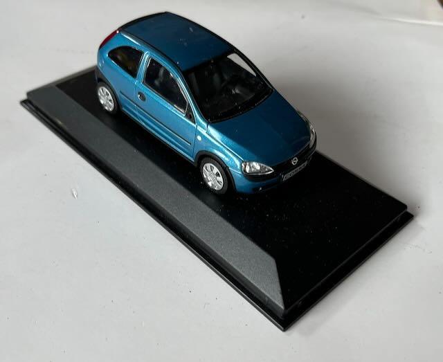 Opel Corsa 1-43, Ophalen of Verzenden, Zo goed als nieuw, Auto