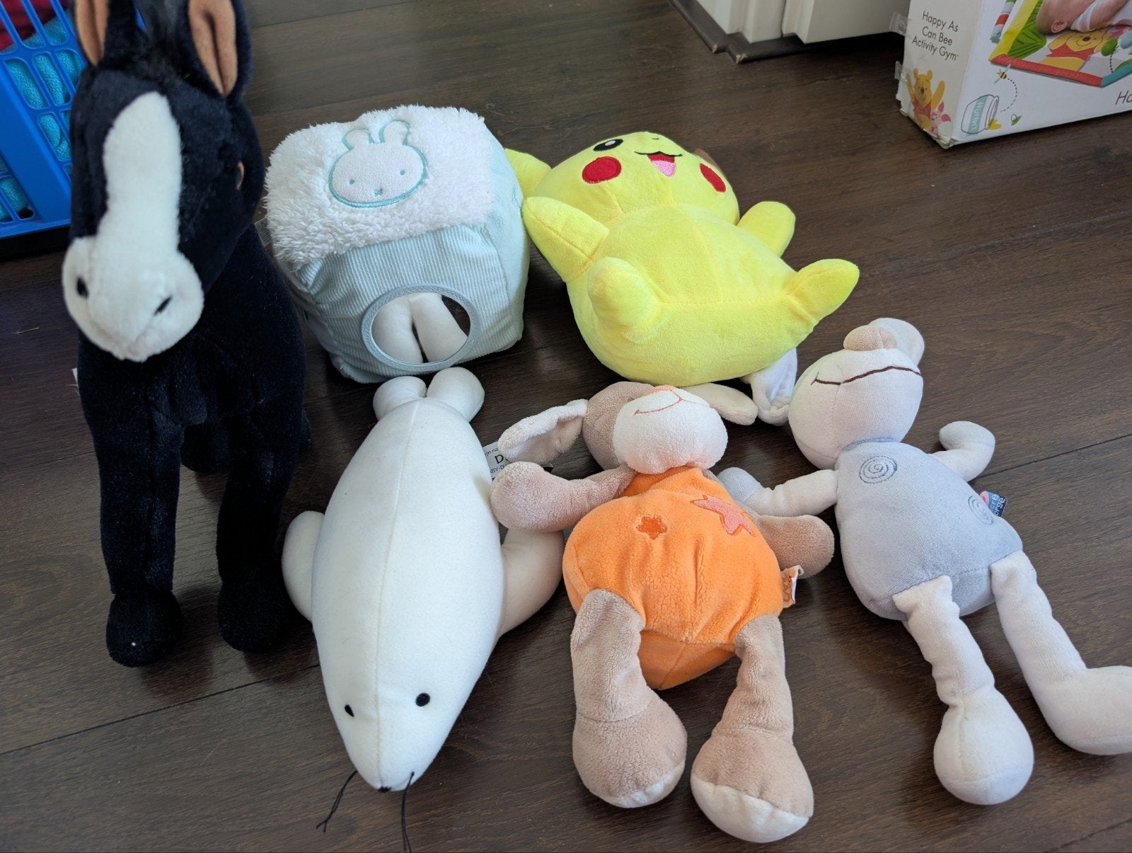 Diverse knuffels: Pikachu, paard, zeehond en meer, Kinderen en Baby's, Speelgoed | Knuffels en Pluche, Gebruikt, Zwart, Pokémon
