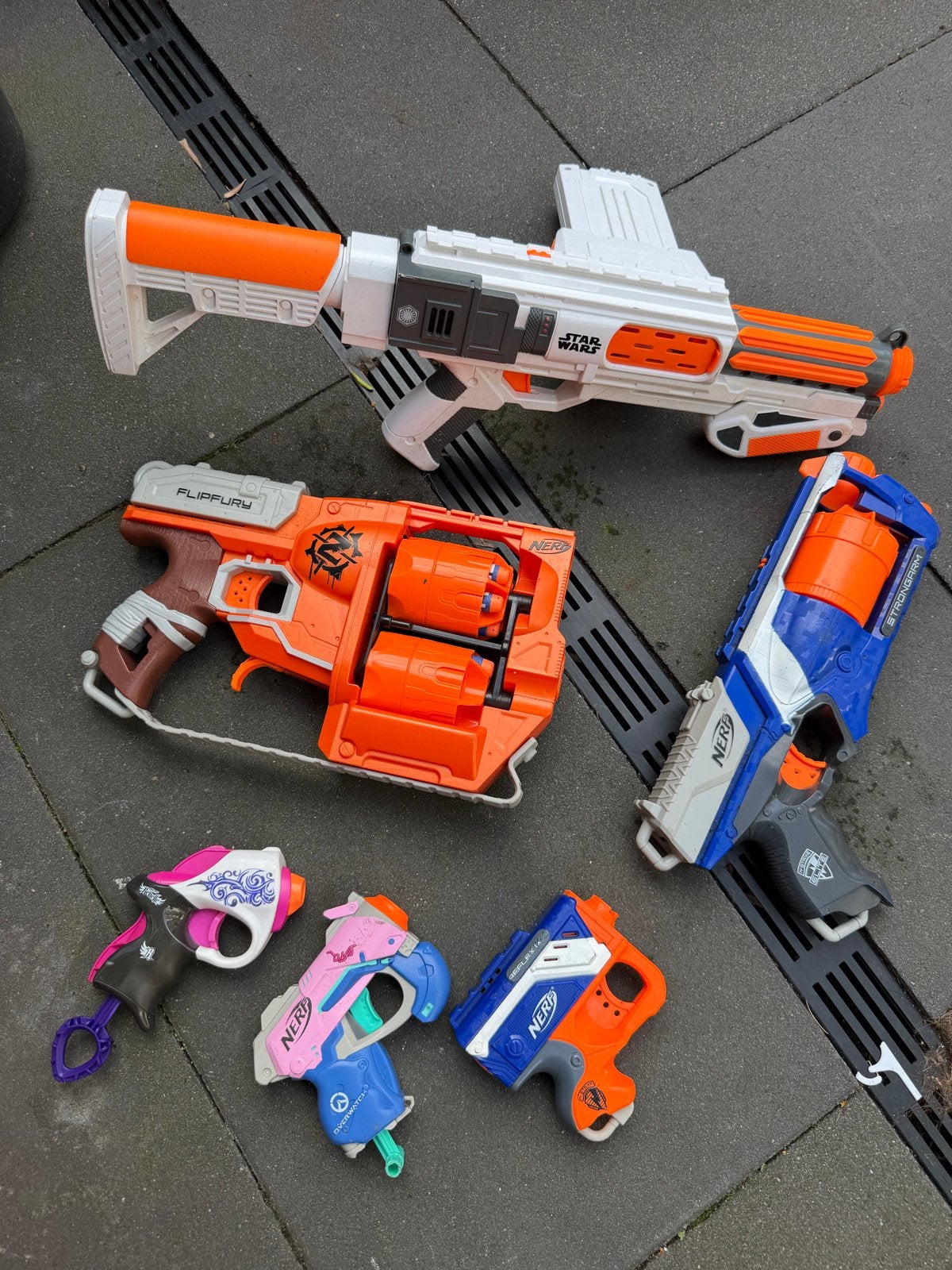 6 Nerf pistolen met 10-12 pijltjes, Ophalen of Verzenden, Gebruikt