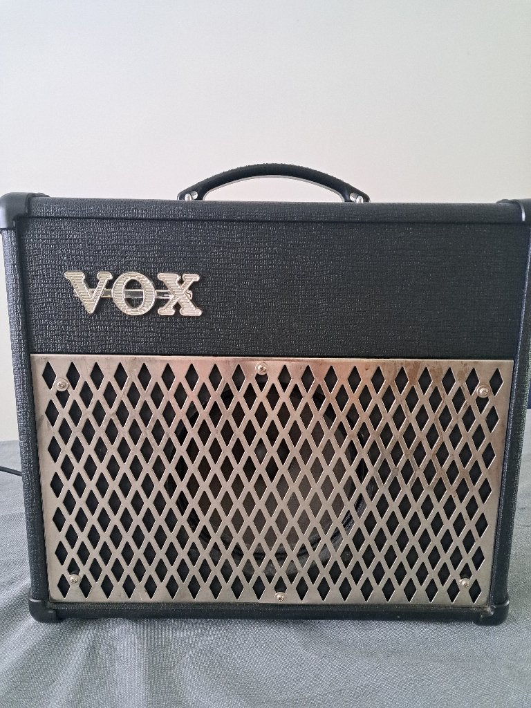 VOX DA15 digitale gitaarversterker, Ophalen, Zo goed als nieuw, Gitaar, Minder dan 50 watt