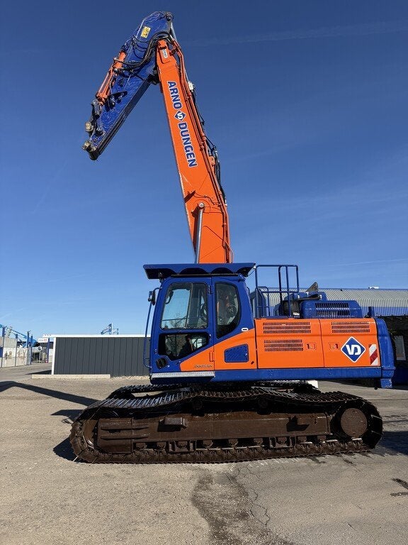 Doosan DX300LC-5, Doosan Bob, Communications.emea@doosan.com, U Kodetky 1810
26301  Dobris, Graafmachine