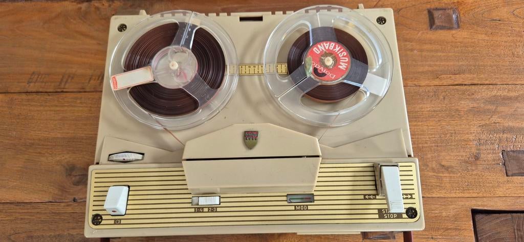 Vintage Aristona Bandrecorder met band, Ophalen of Verzenden, Bandrecorder, Met banden