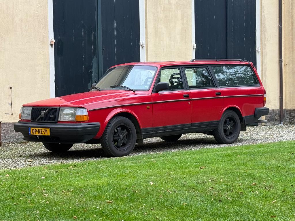 Volvo 240 2.3 Polar AUT U9 1992 Rood, Automaat, 4 cilinders, 1317 kg, Origineel Nederlands