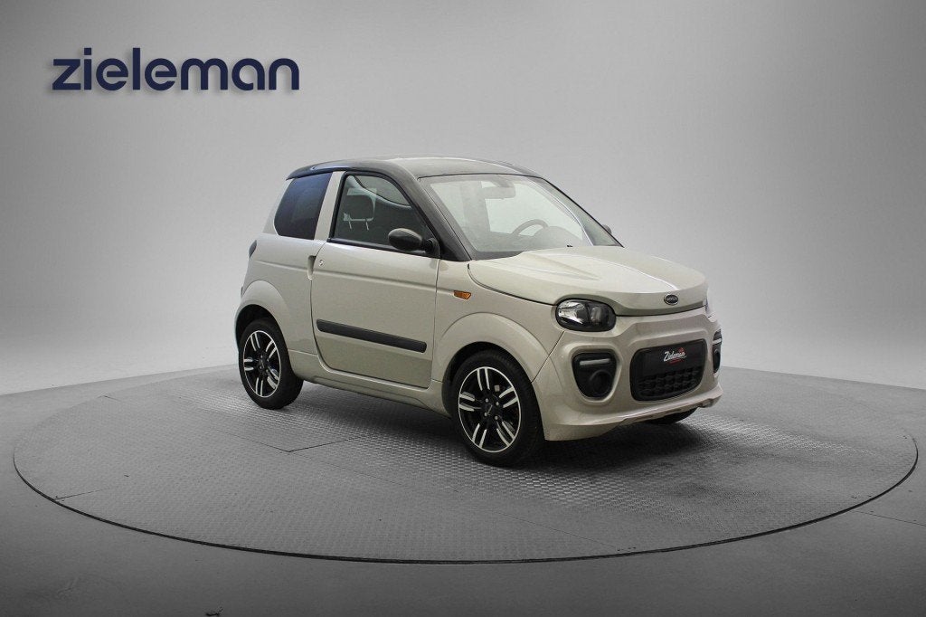 Microcar M.GO dCi Champagne - 2022 - 3.087 Km - Airco, Stuur, Ligier Group Benelux, Gebruikt, Info@ligiergroup.nl, Koolmijnlaan 142, 3582 Beringen, België