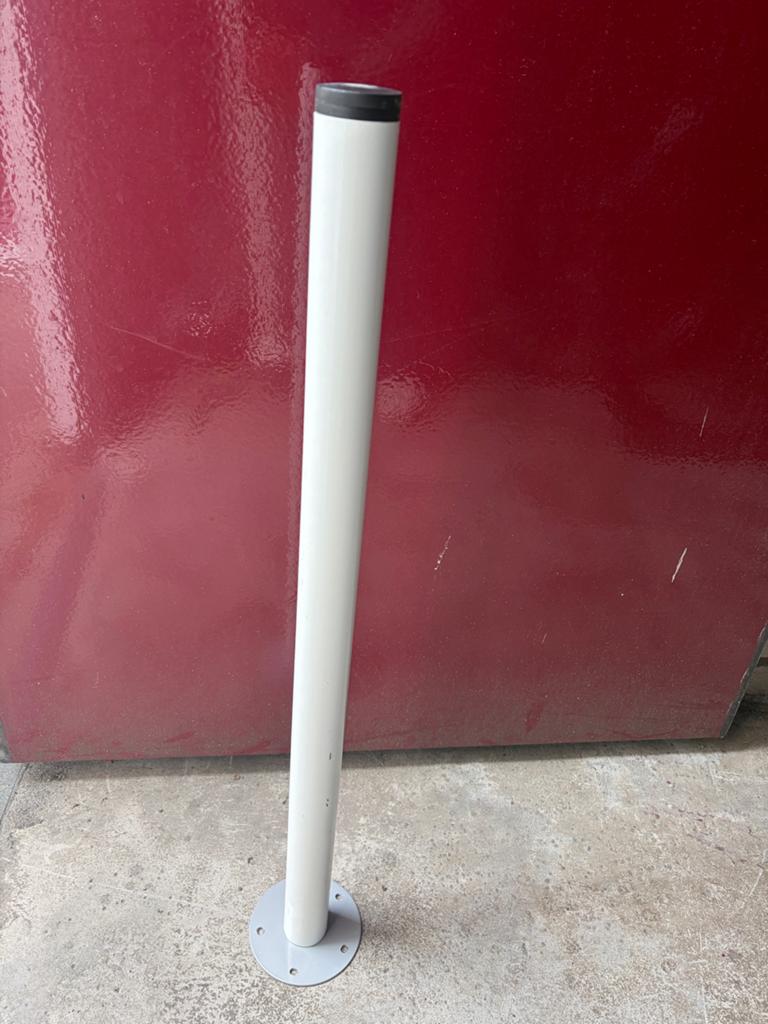 IKEA bureau poot - wit, Huis en Inrichting, Tafelonderdelen, Tafelpoot, Gebruikt, 50 tot 100 cm, Ophalen of Verzenden
