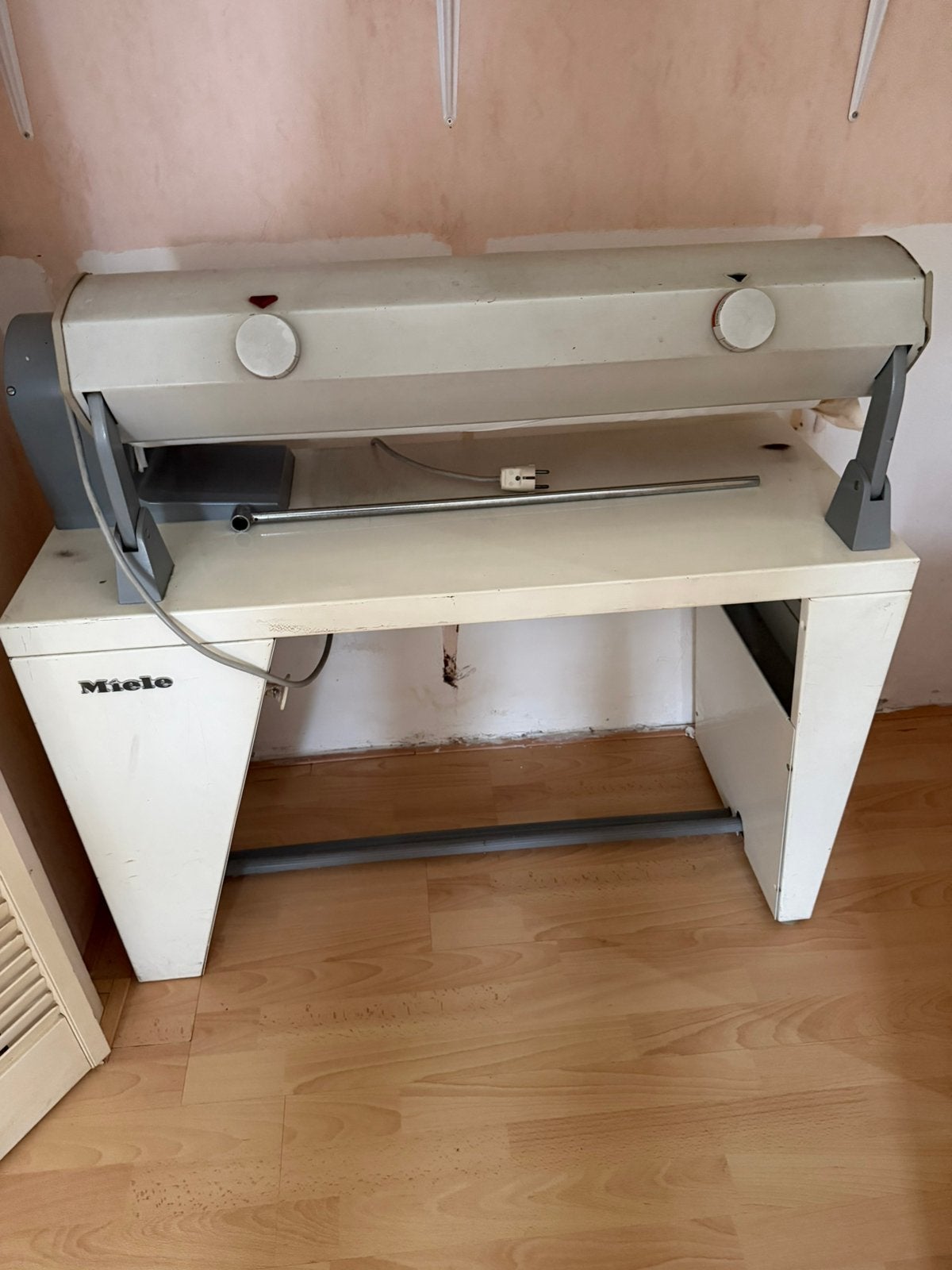 Strijkmachine Miele, Ophalen, Gebruikt, Strijkijzer met snoer