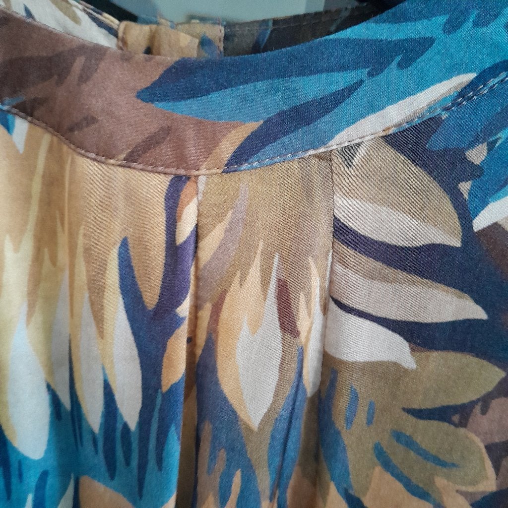 Foto 2 van Tuniek met abstracte print en oprolbare mouwen