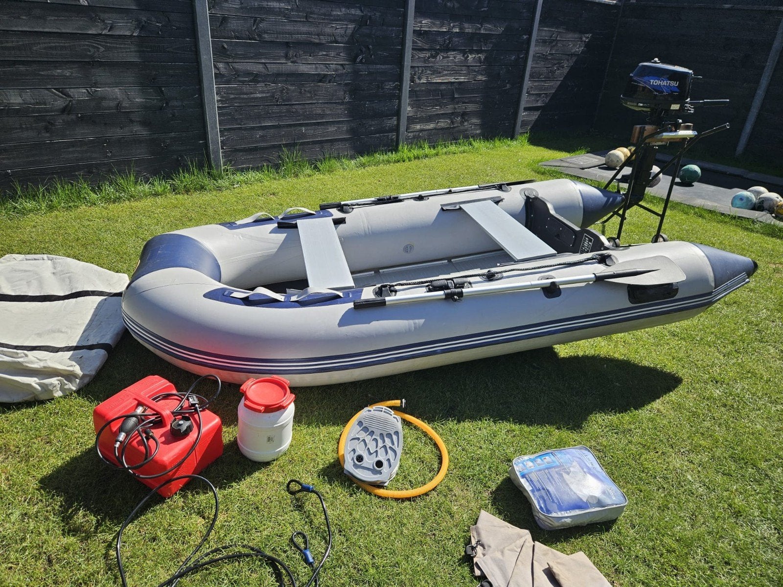 Rubberboot en motor incl accessoires, Ophalen, Peddels