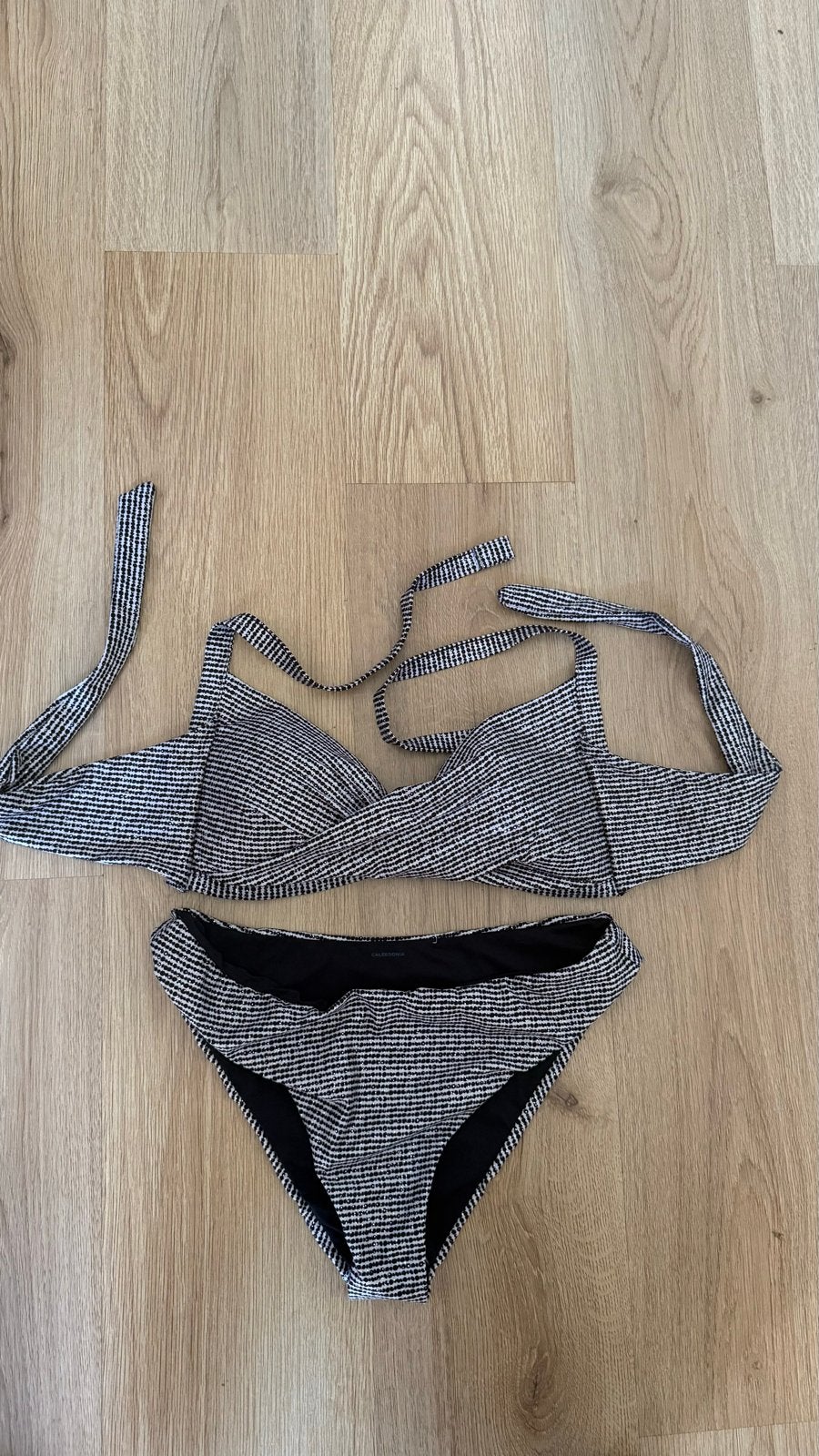 Calzedonia Bikini, Kleding | Dames, Badmode en Zwemkleding, Ophalen of Verzenden, Zo goed als nieuw, Zwart, Bikini