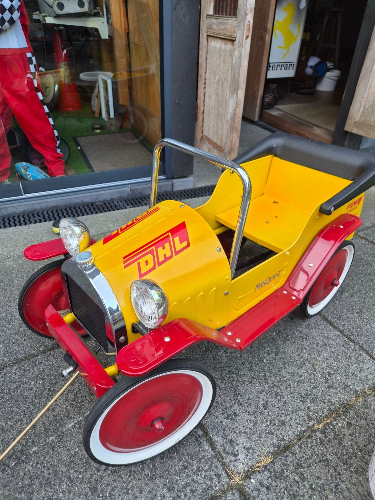 Trapauto in DHL design - Uitmuntende staat, Ophalen