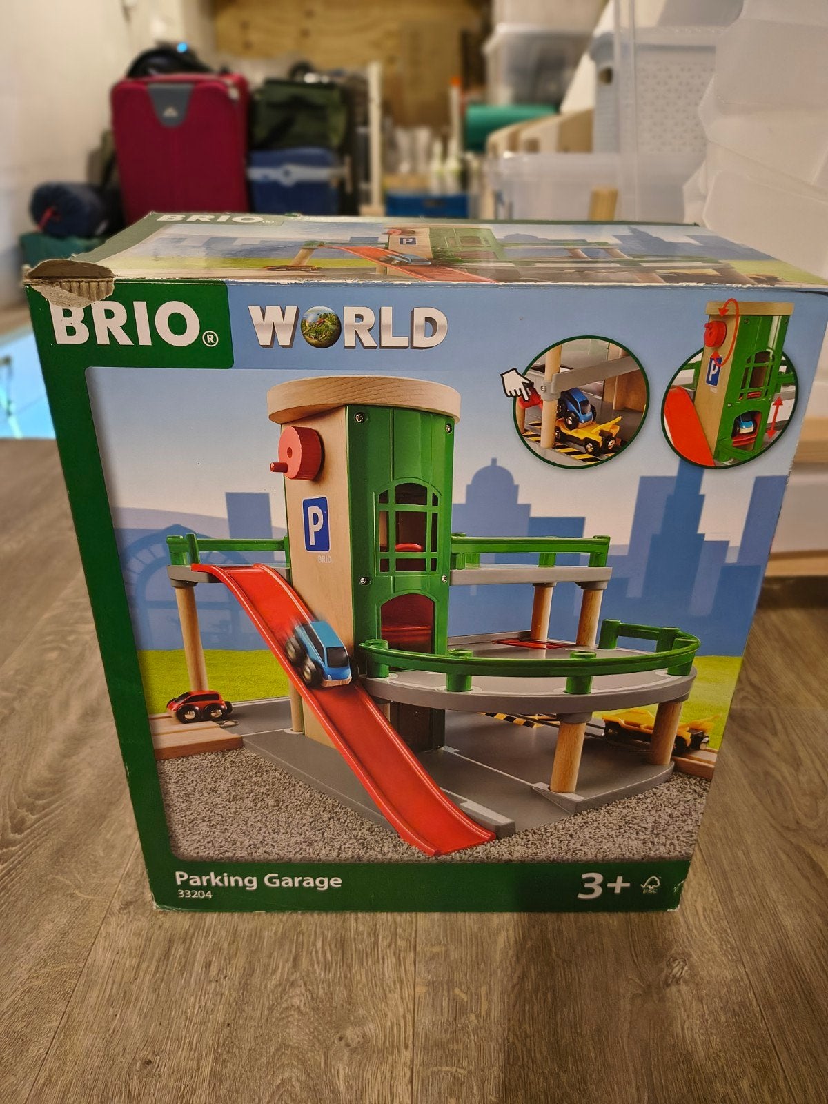 Brio World Parkeergarage met extra trein en rails, Ophalen of Verzenden, Gebruikt