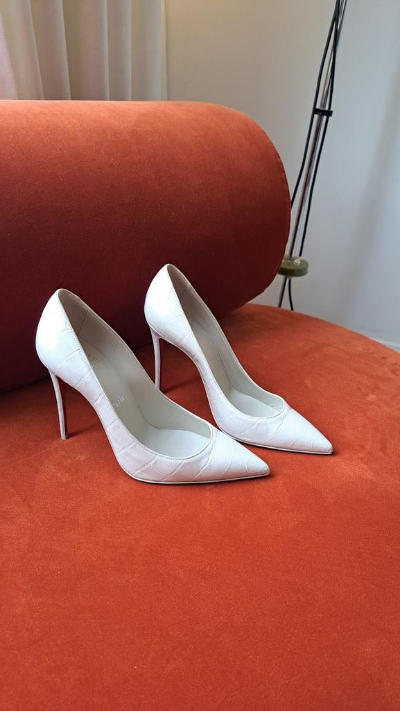 37 Witte kalf leren louboutins, Pumps, Wit, Ophalen of Verzenden, Christian Louboutin