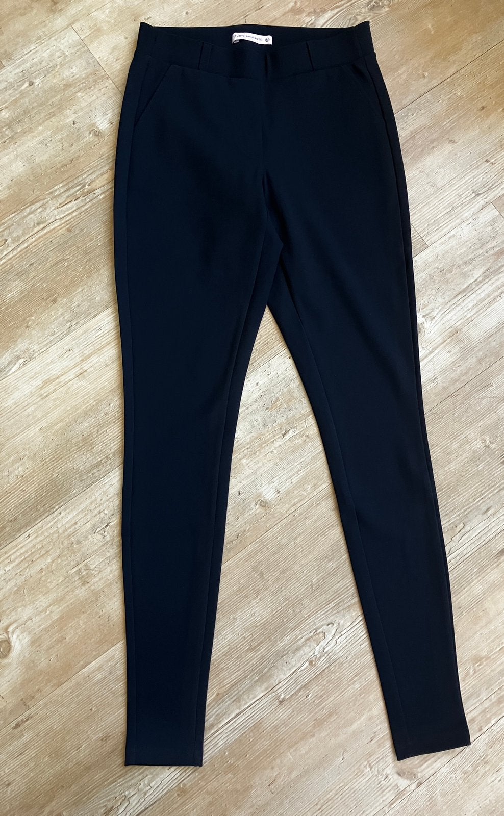 Zwarte broek van Studio Anneloes, maat XS (M4), Ophalen, Studio Anneloes, Zwart, Zo goed als nieuw