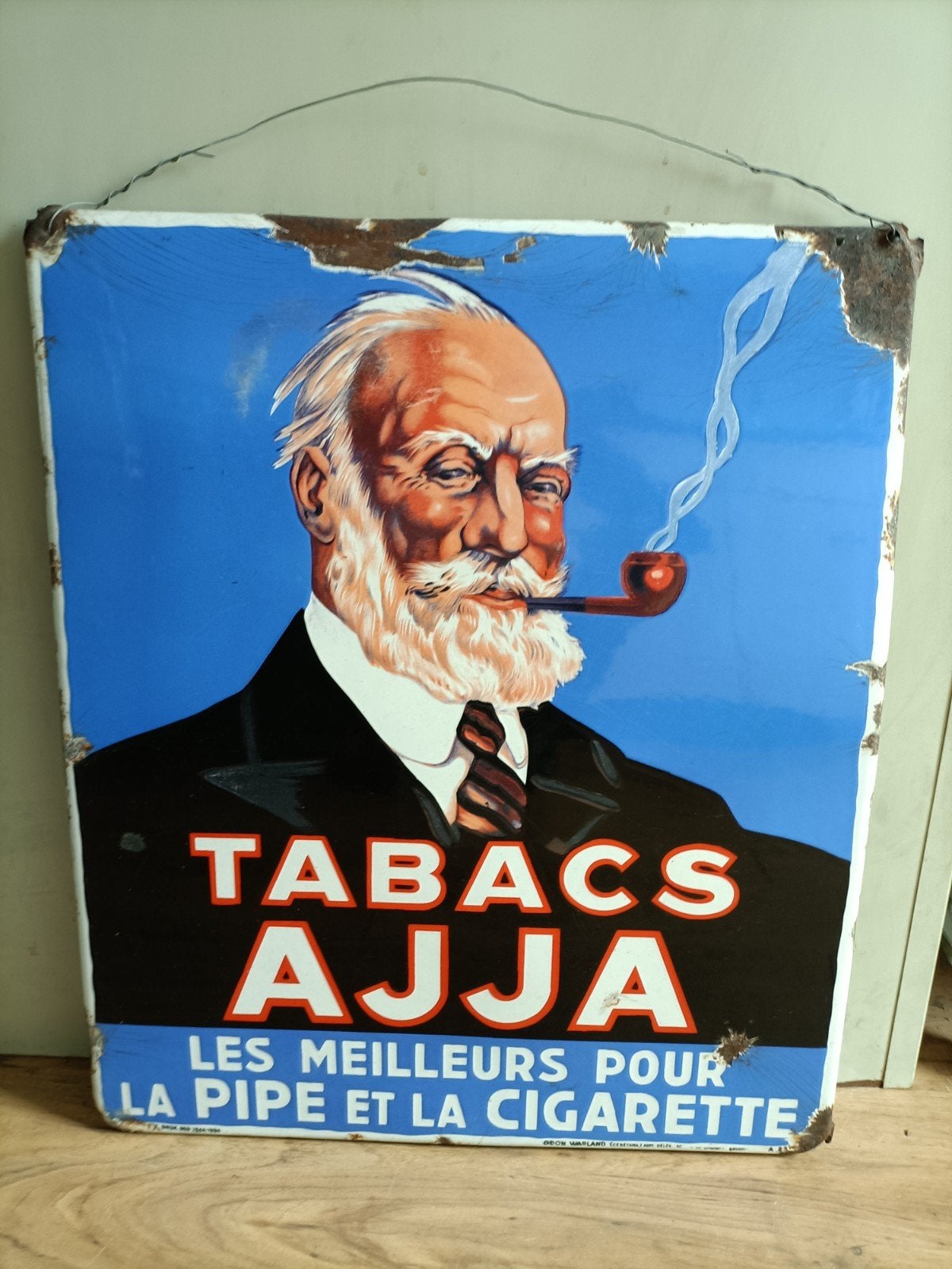 Emaille Bord Tabacs Ajja 1934 - mooie glans, Antiek en Kunst, Antiek | Emaille, Ophalen of Verzenden