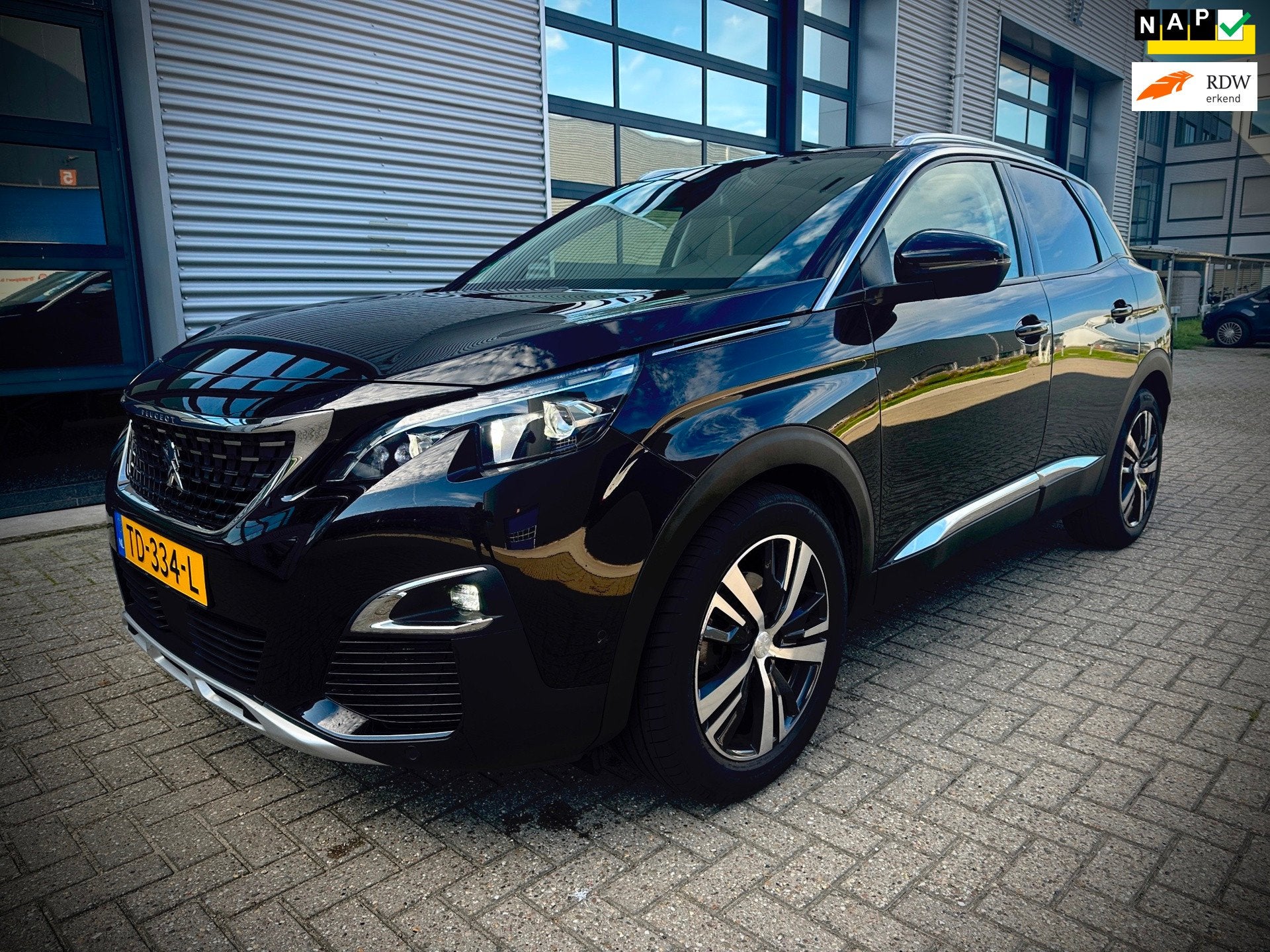 Peugeot 3008 1.2 PureTech AllureAUTOMAAT, LEER, PANORAMADAK,, Dealer onderhouden, Gebruikt, 1199 cc, 19 km/l