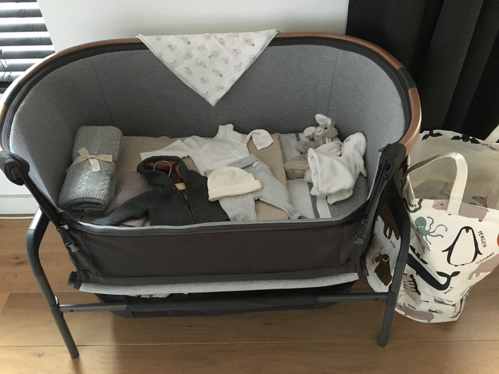 Co-sleeper van Maxi Cosi in grijs, Kinderen en Baby's, Babywiegjes en Ledikanten, Ophalen, Gebruikt, Wieg