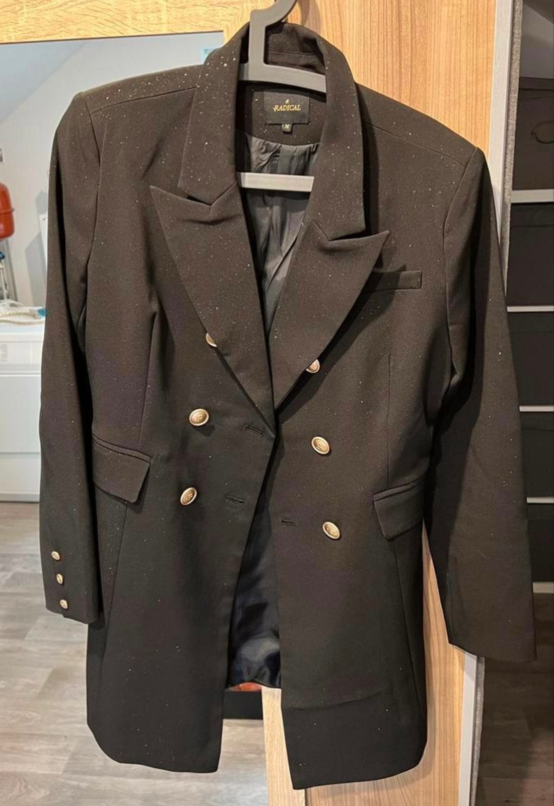 Zwarte lange glitter blazer Radical, Kleding | Dames, Maat 38/40 (M), Zwart, Ophalen of Verzenden, Zo goed als nieuw