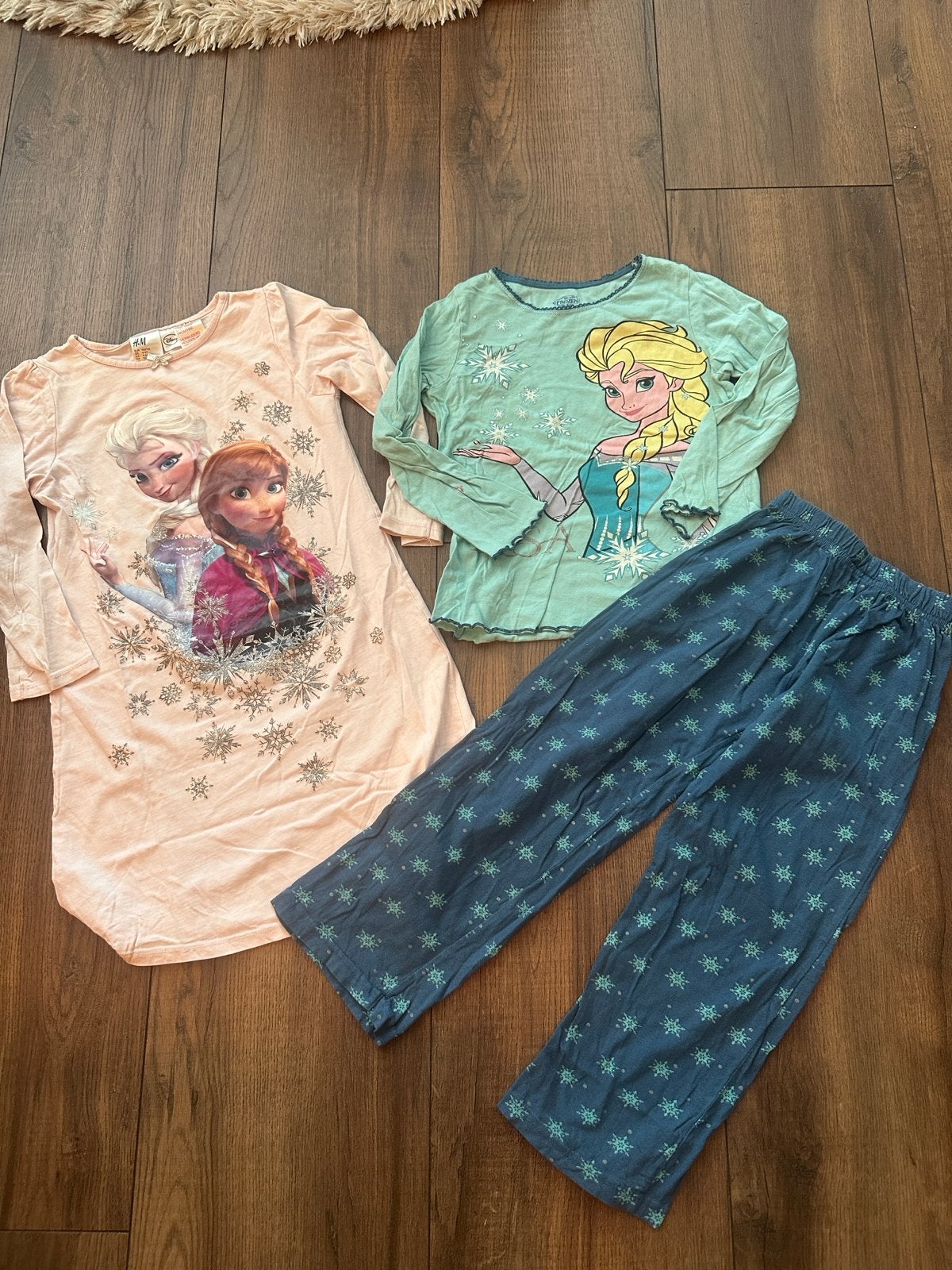 Disney Frozen Elsa pyjama set - Maat 110/116, Ophalen of Verzenden, Gebruikt, Meisje, Nacht- of Onderkleding