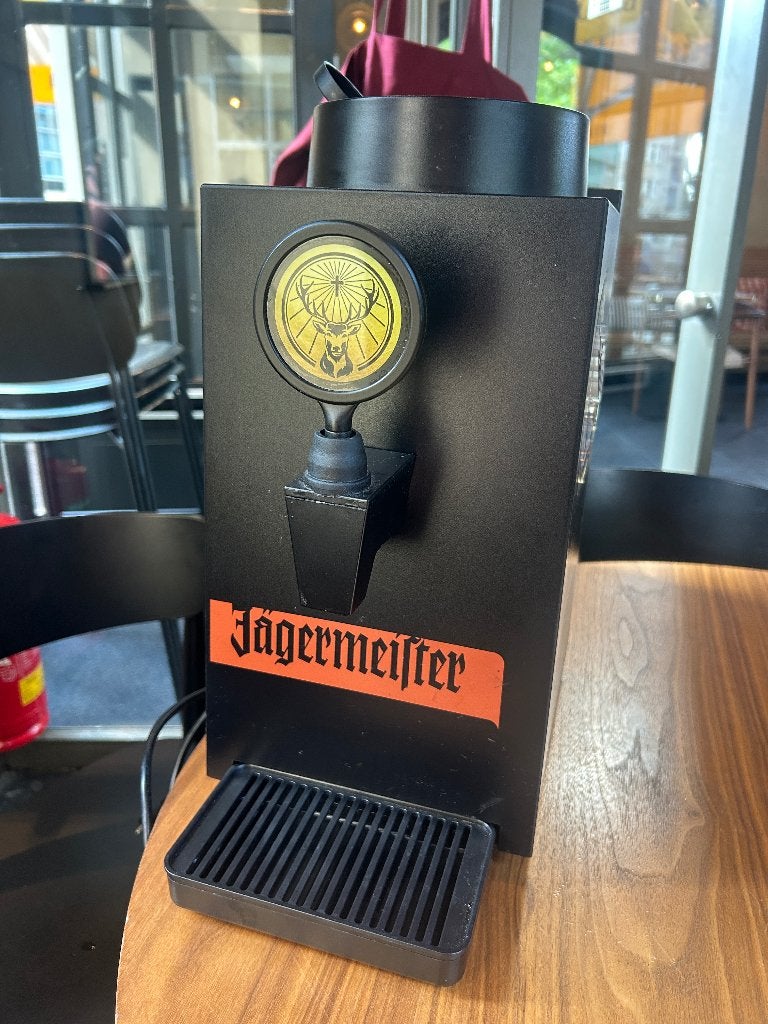 Jägermeister tap, Ophalen, Zo goed als nieuw, Overige merken