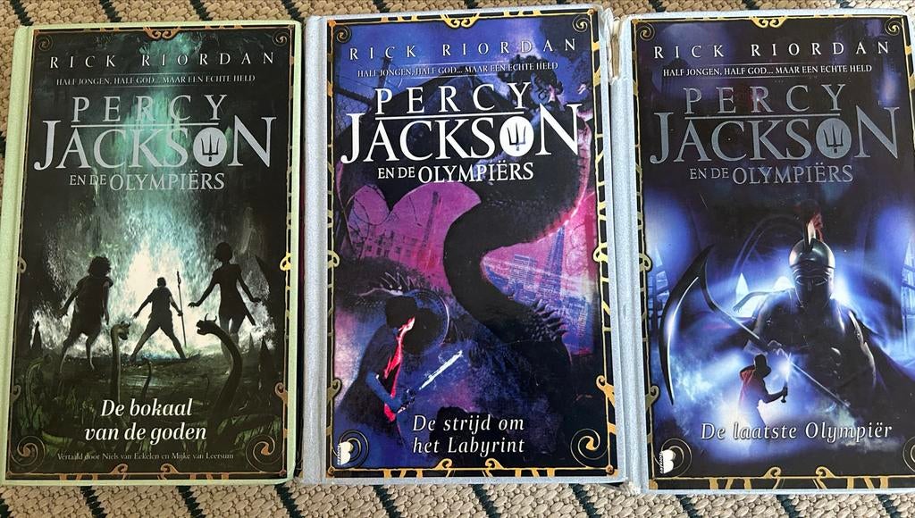 Rick Riordan - De bokaal van de goden,de laatste olympier,la, Gelezen, Rick Riordan, Ophalen of Verzenden, Fictie