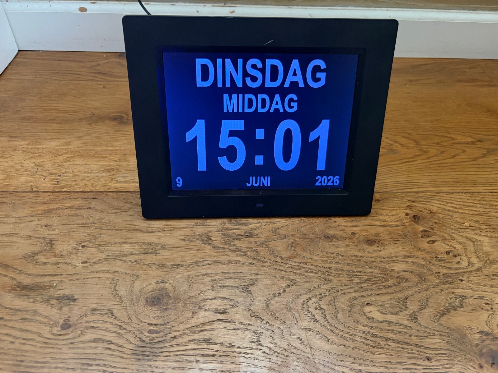 Dementieklok - Automatische Tijdsaanduiding, Ophalen of Verzenden, Gebruikt, Digitaal, Wekker of Tafelklok