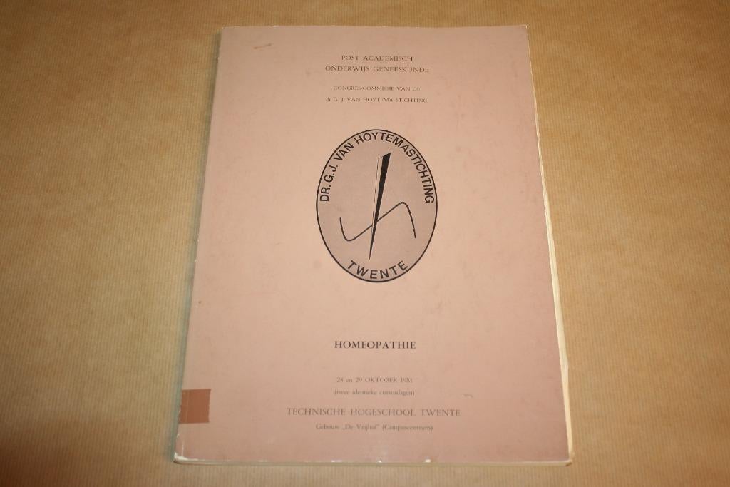 Homeopathie - Dr. G.J. Van Hoytemastichting - A. Vrijlandt, Ophalen of Verzenden, Gelezen