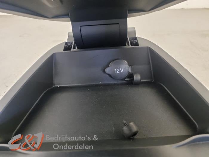 Opbergvak van een Ford Tourneo Connect, Gebruikt, -, -, Ophalen of Verzenden