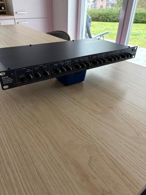 Symétrix 551e Parametric Equalizer, Ophalen of Verzenden, Zo goed als nieuw