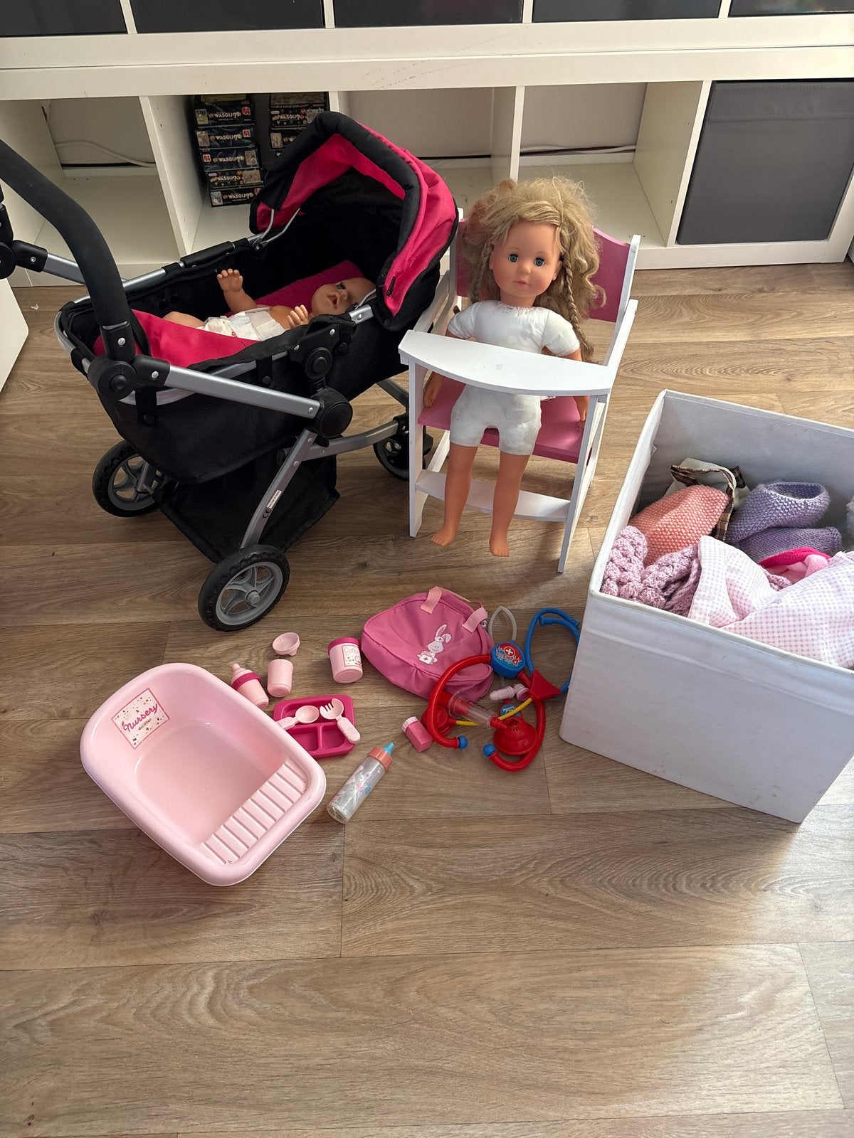 Grote poppen set met kinderwagen en stoel, Ophalen, Gebruikt, Overige typen