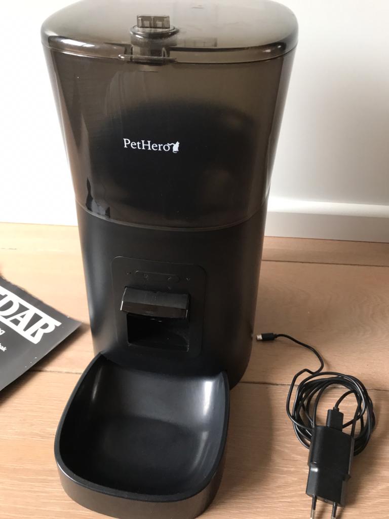 Voerautomaat voor de kat of kleine hond, Ophalen of Verzenden, Gebruikt