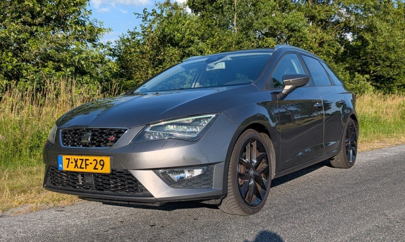 Seat Leon ST FR 1.4 ACT 7-traps DSG 150pk 2014, Auto's, Seat, Zwart, 4 cilinders, Leon, Alcantara