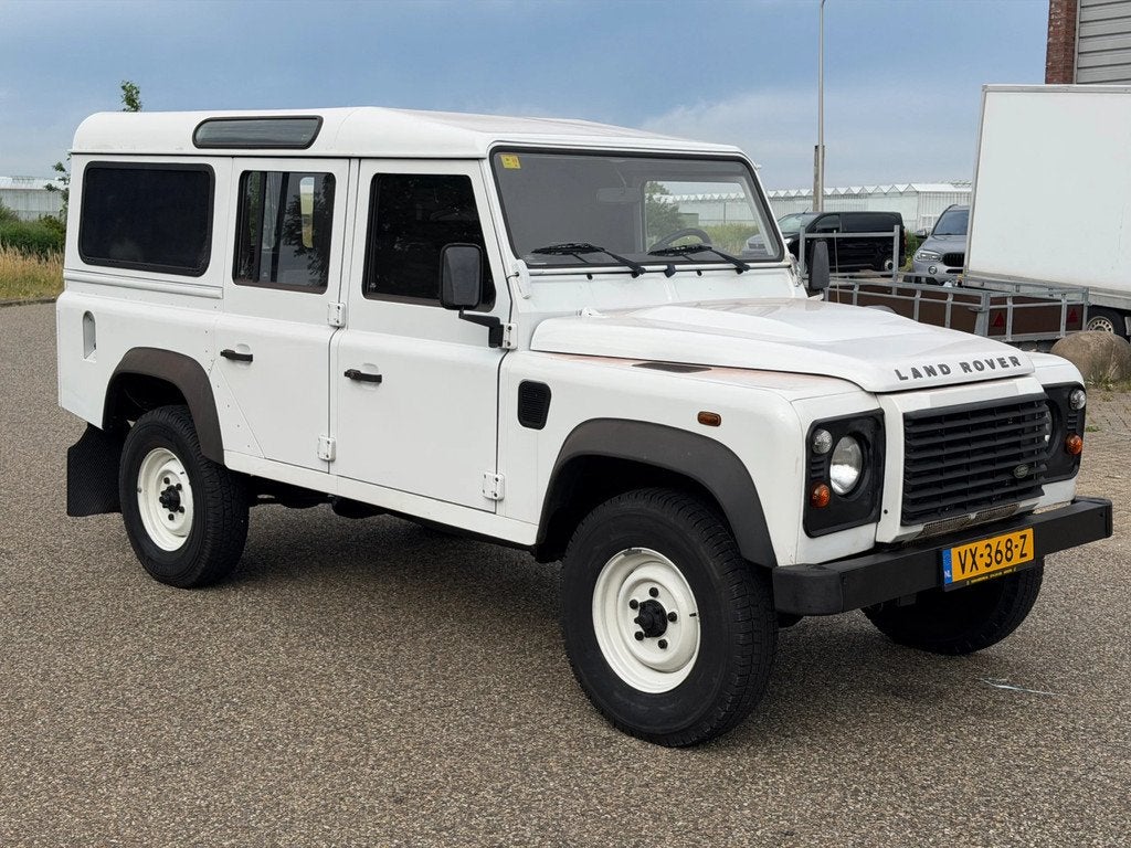 Land Rover Defender 2.4TD HT 110S 4x4 Airco Trekhaak 107000K, Auto's, Land Rover, Gebruikt, 4 cilinders, 1925 kg, 2 stoelen
