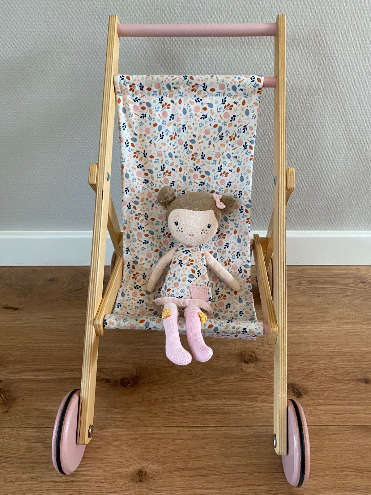 Little Dutch poppenwagen incl originele pop, Ophalen, Zo goed als nieuw, Babypop