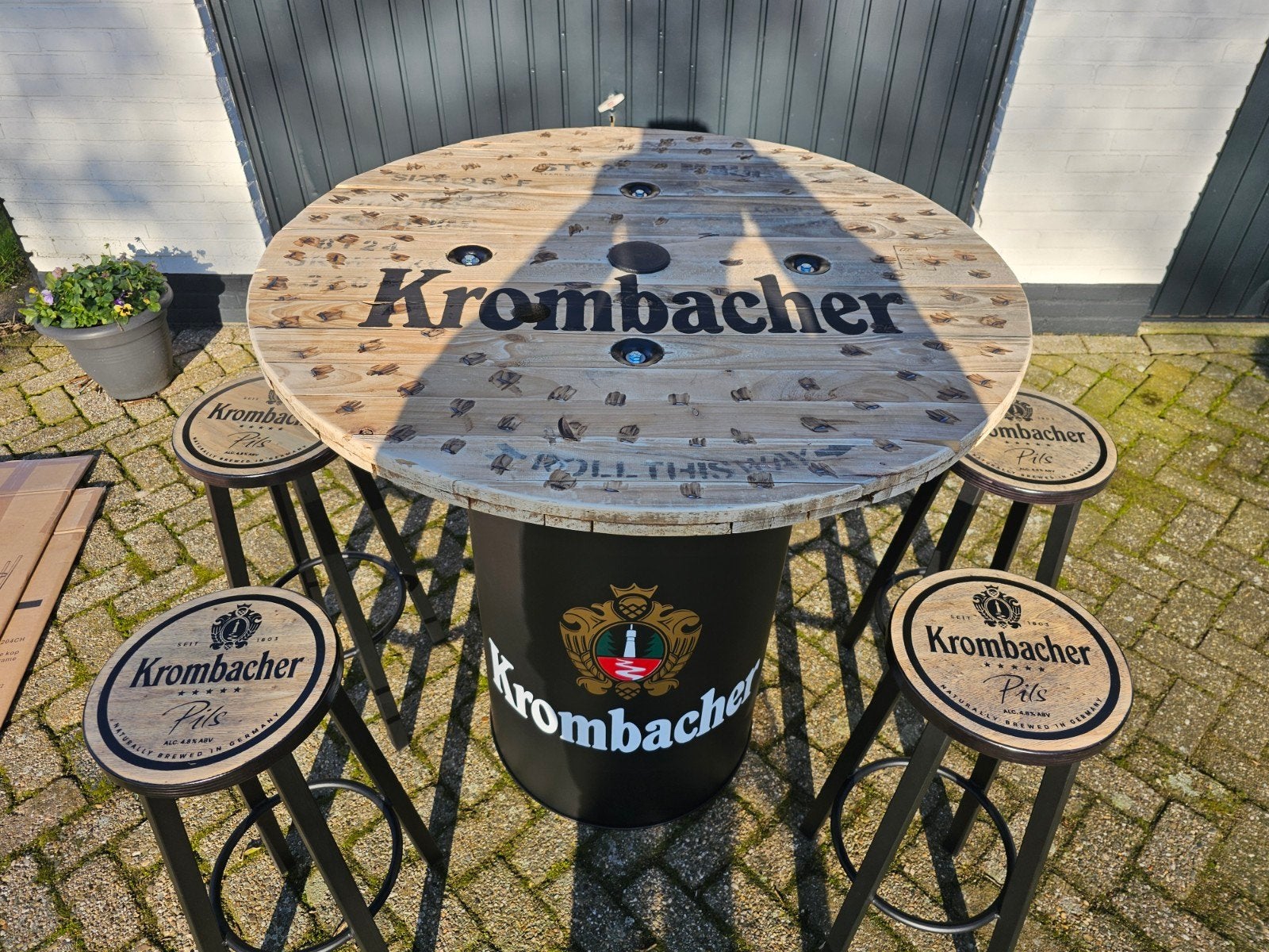 KROMBACHER statafel met groot houten blad, Verzamelen, Biermerken, Ophalen of Verzenden, Nieuw, Overige typen, Overige merken