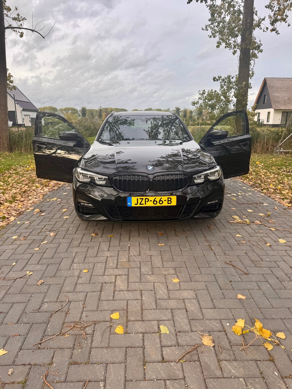 BMW 3-Serie 330e Touring M Sport/M Brakes/ 19” M Sport, Auto's, Automaat, 1998 cc, Achterwielaandrijving, 4 cilinders