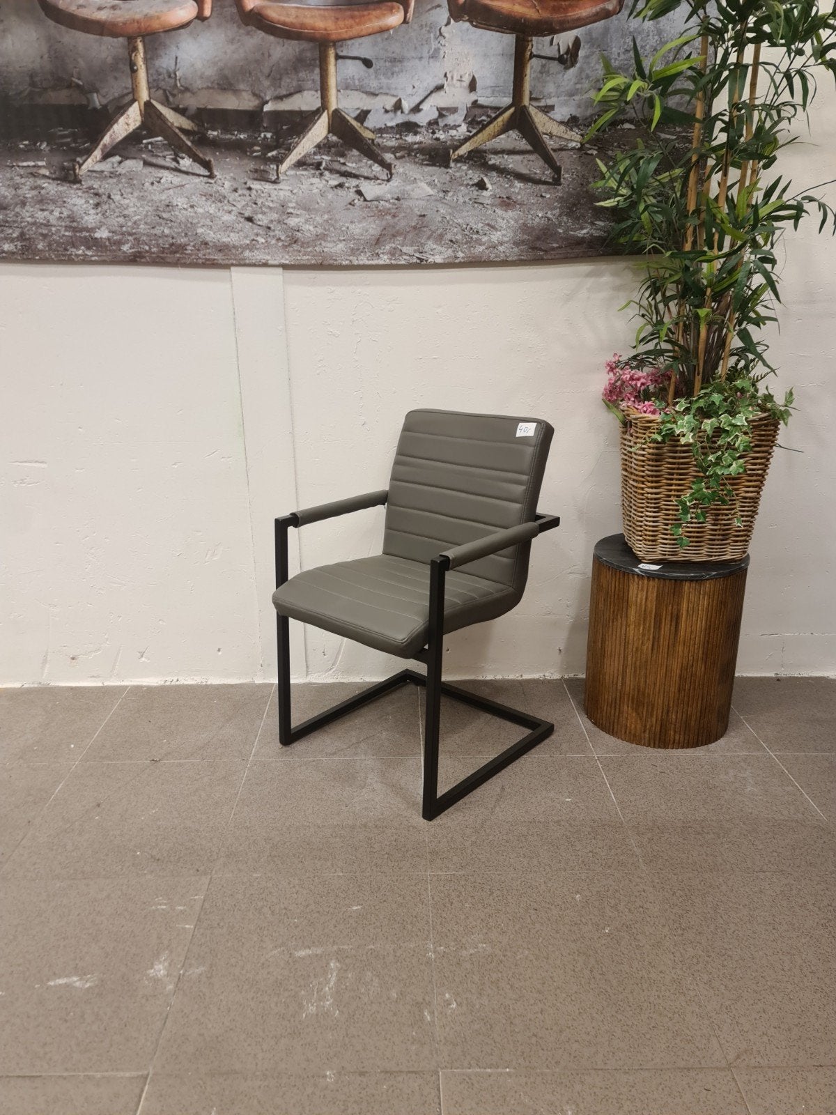 nieuwe eetkamerstoel grijs ecoleer op slee set 4x €40p/st, Huis en Inrichting, Ophalen, ., Nieuw, Vier