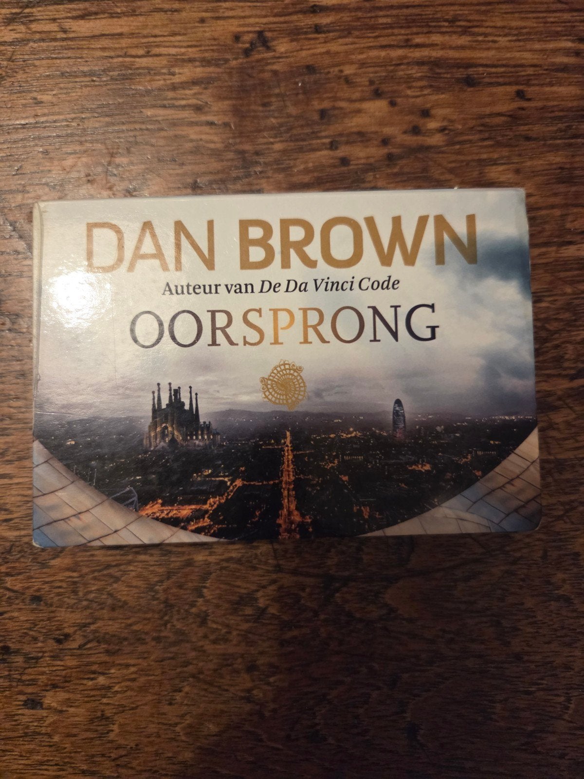 dwarsligger Dan Brown - Oorsprong, Ophalen of Verzenden, Zo goed als nieuw, Dan Brown, Nederland