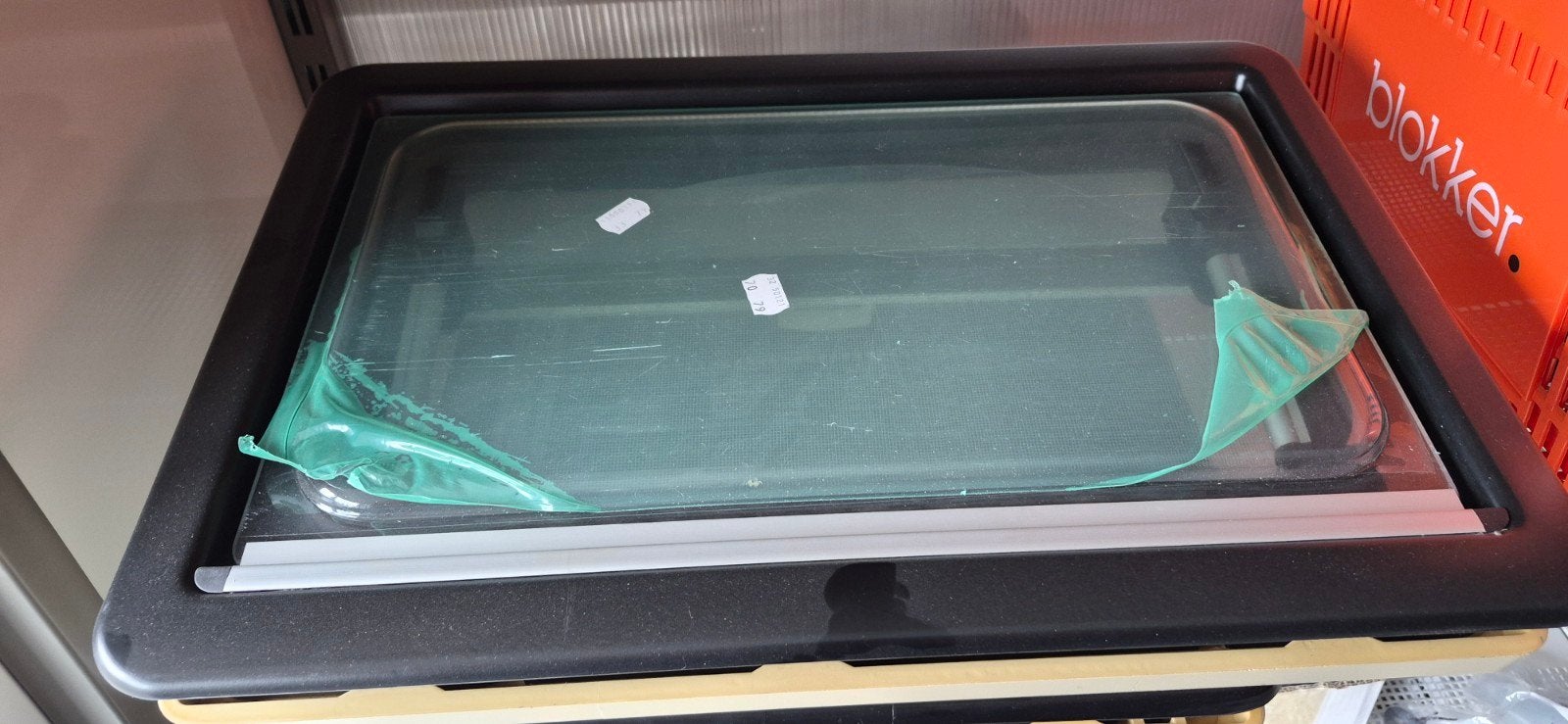 Dometic klapraam 50x30 met hor en verduistering - Nieuw, Caravans en Kamperen, Onbekend, Nieuw, Ophalen of Verzenden, Dometic