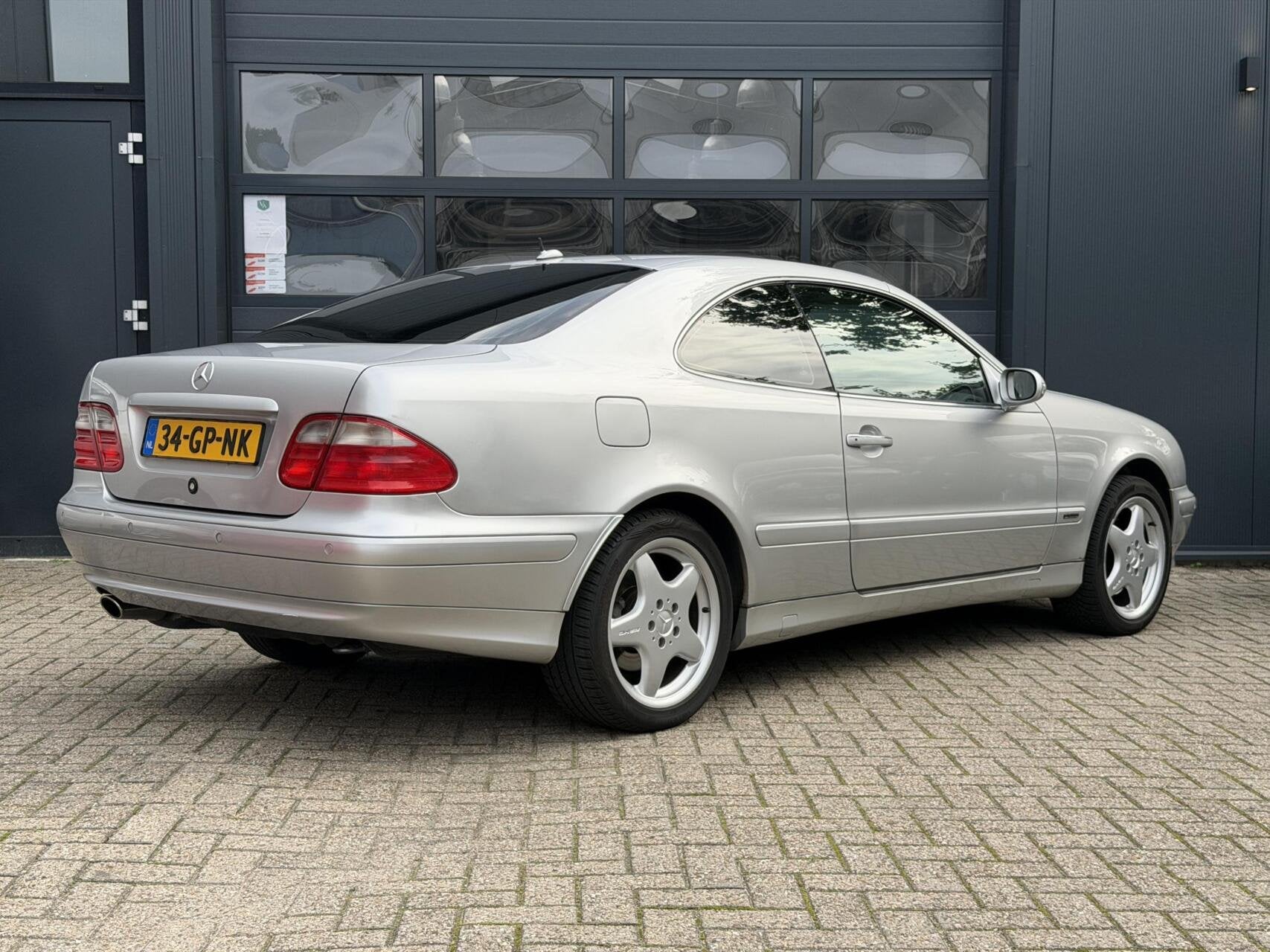 Mercedes CLK-klasse Coupé 320 Elegance | Airco | V6, Auto's, Automaat, 745 kg, Achterwielaandrijving, Gebruikt